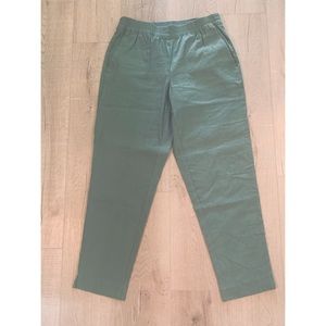 Womens Lands’ End Pull On Pants. Sage Green/ Linen